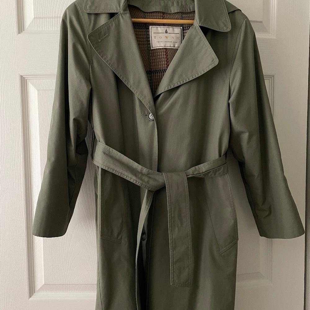 TOWNE FROM LONDON FOG Trench Coat | size 6 Petite |Comes with heavy liner inside